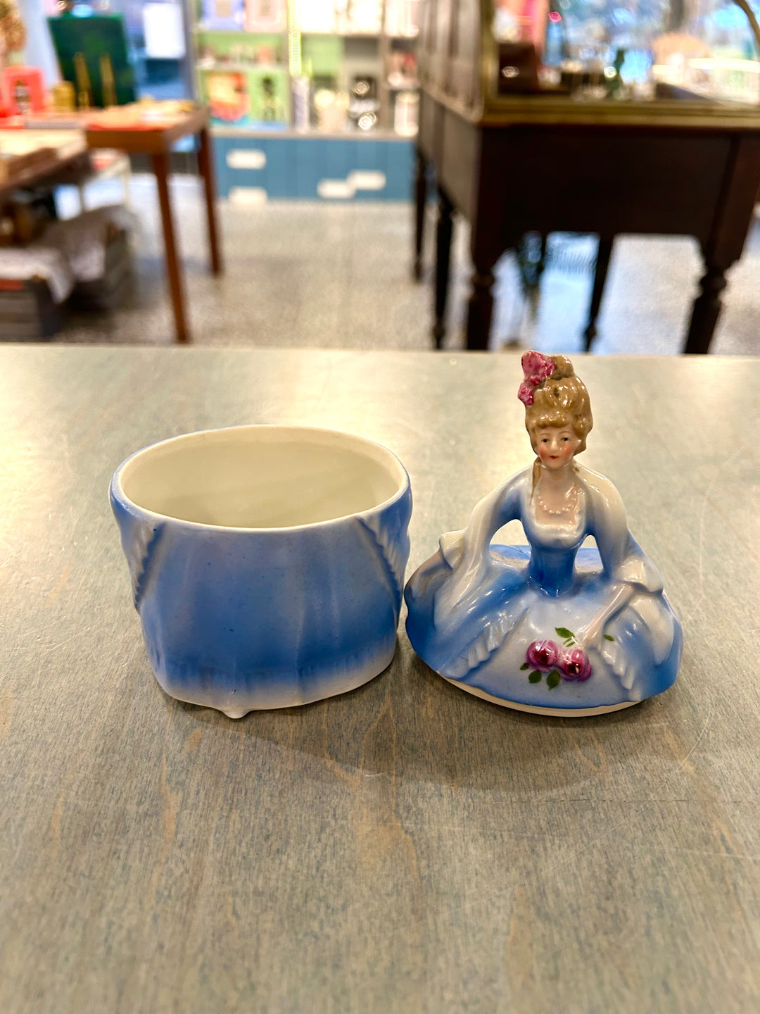 Madame Pompadour Dresser Doll