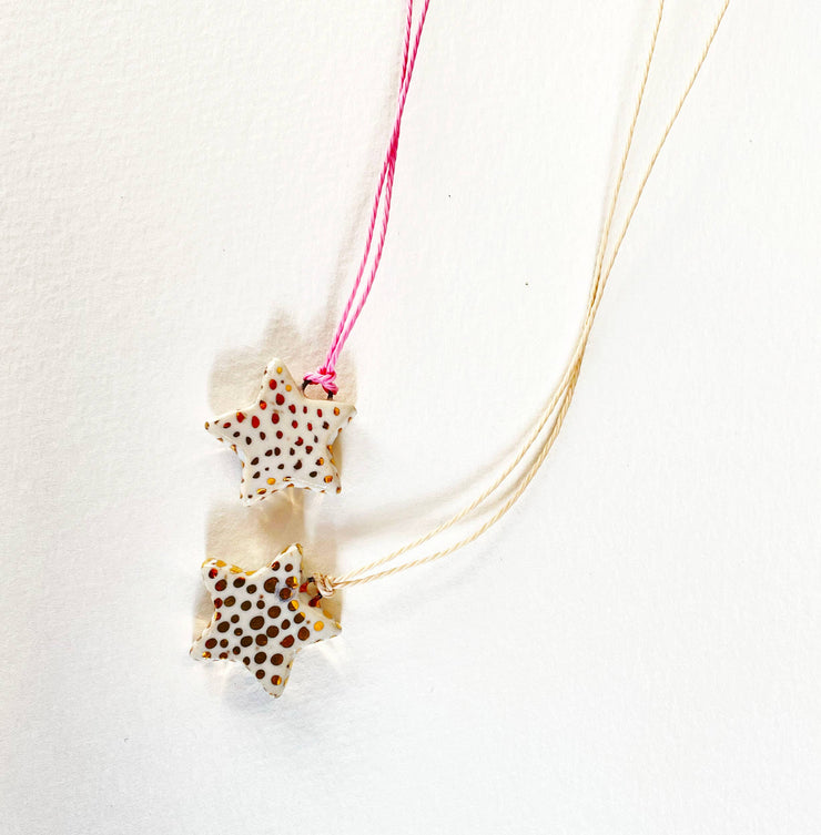 Charm Necklace: Sand / Daisy