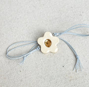 Daisy Charm Bracelet: Sand