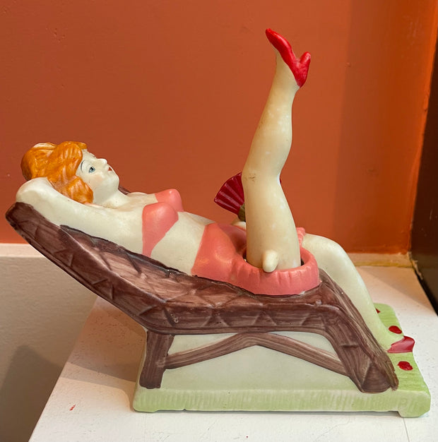 1940's "Naughty Nodder" Vintage Ash Tray