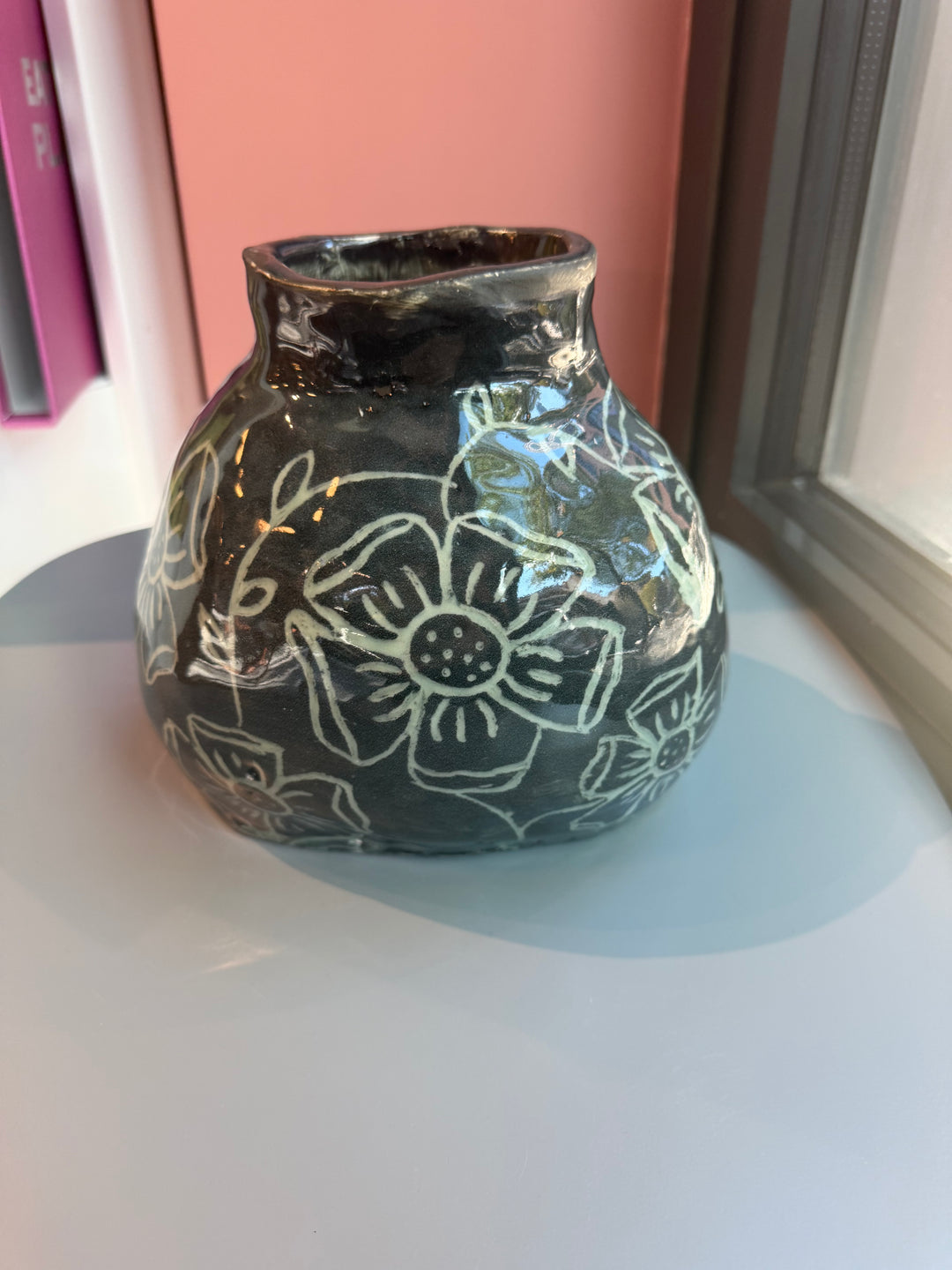KT Wells Black Floral Vase