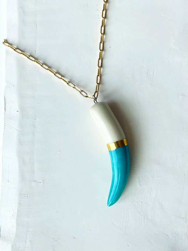 Shark tooth necklace: Dark green