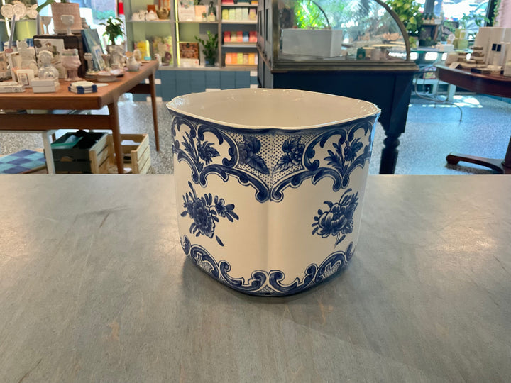 Tiffany White & Blue Vintage Planter